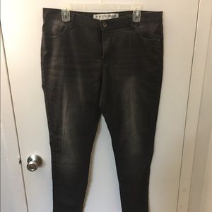 Black skinny jeans
